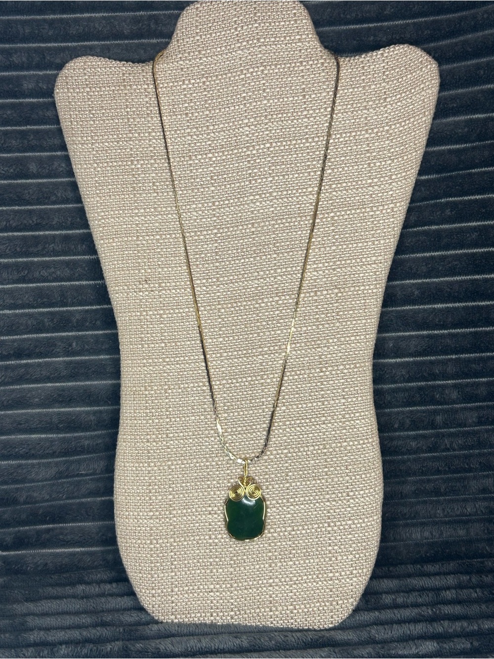 Claire's Gold Tone Wire Wrapped Green Stone Pendant Necklace – Boho Aesthetic